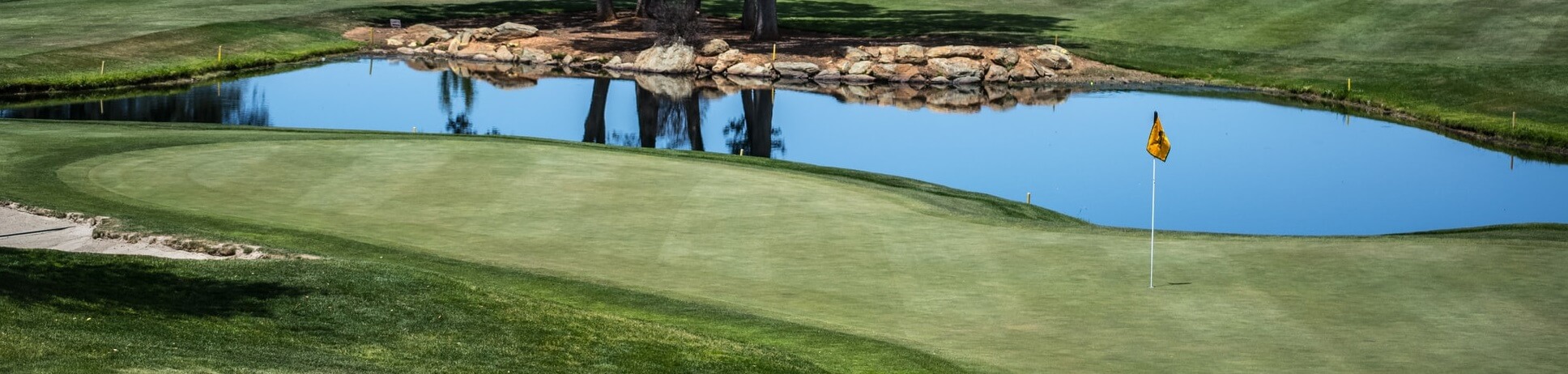 Schöne Golfplätze auf der ganzen Welt mit Maxiflug entdecken