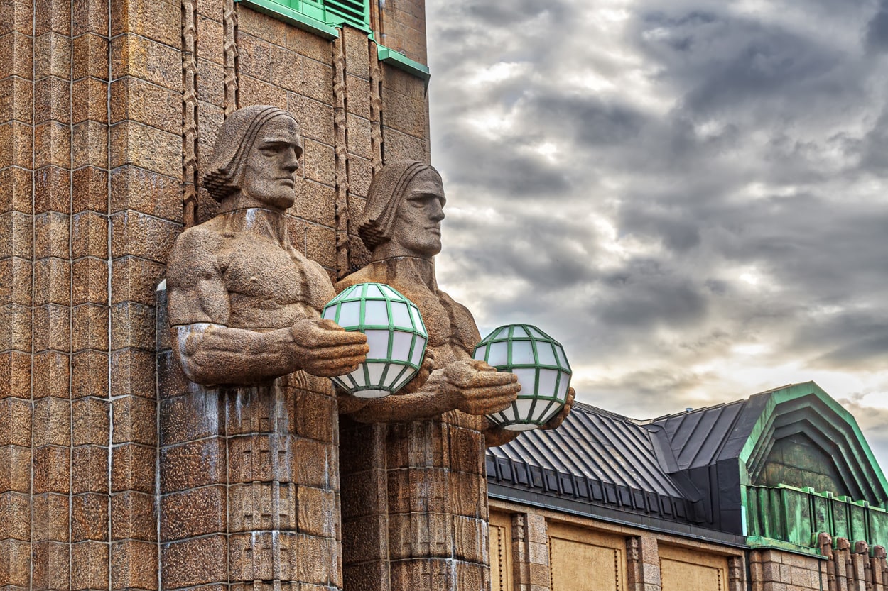 Fassade des Hauptbahnhofs von Helsinki in Helsinki Finnland