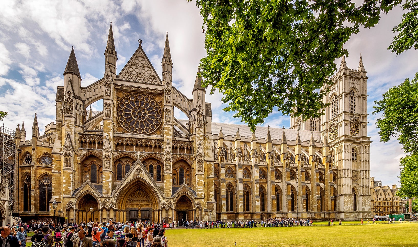 Panorama der Westminster Abbey London in der Hochsaison