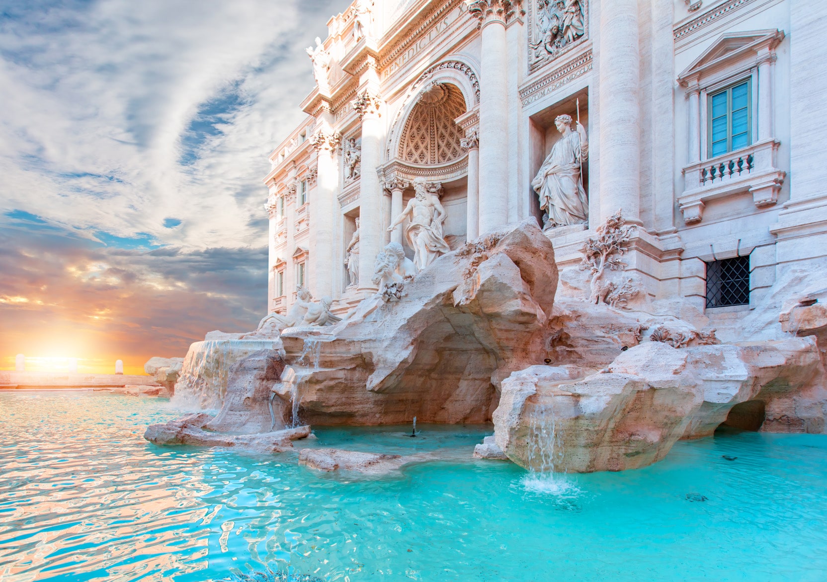 Brunnen Trevi im historischen Stadtteil Rom